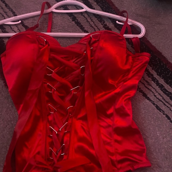 Red Corset Top! - Picture 1 of 4